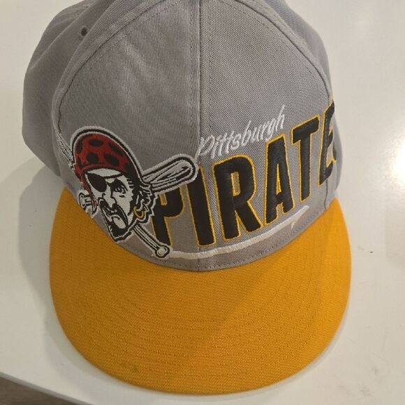 47 Gray and Yellow Pittsburgh Pirates Hat - Picture 1 of 5